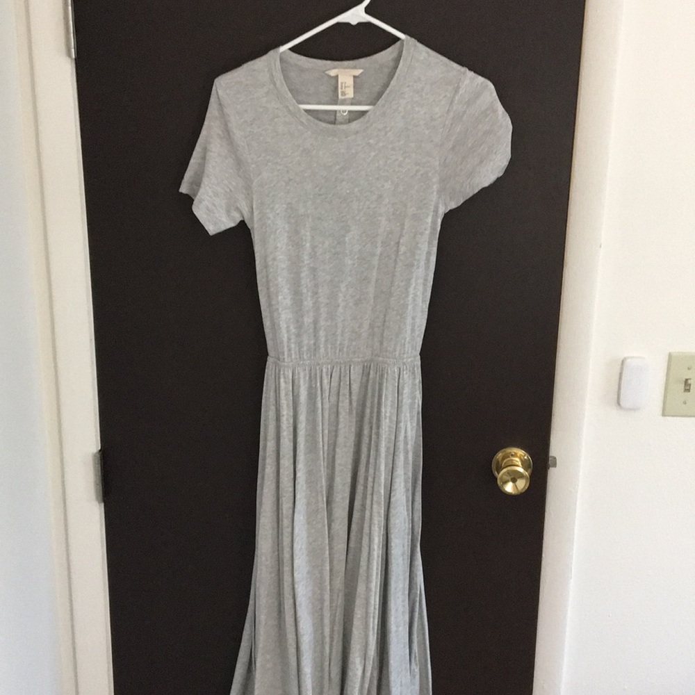 H&M open back gray midi dress with pockets